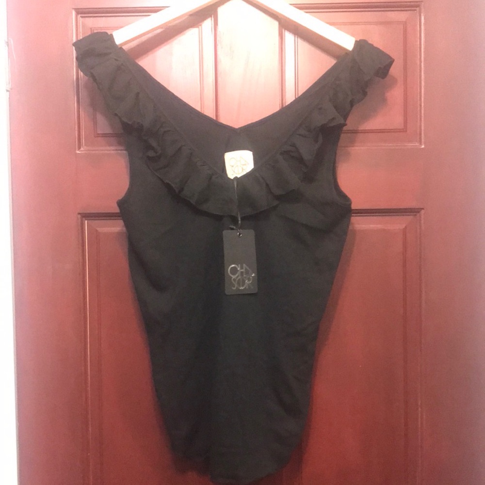 NWT  Chaser brand ruffled stretchy top